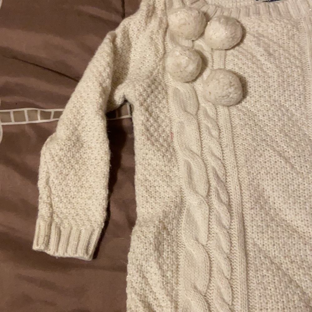 - Genuine from Oshkosh 2t white sweater - Picture 2 of 5
